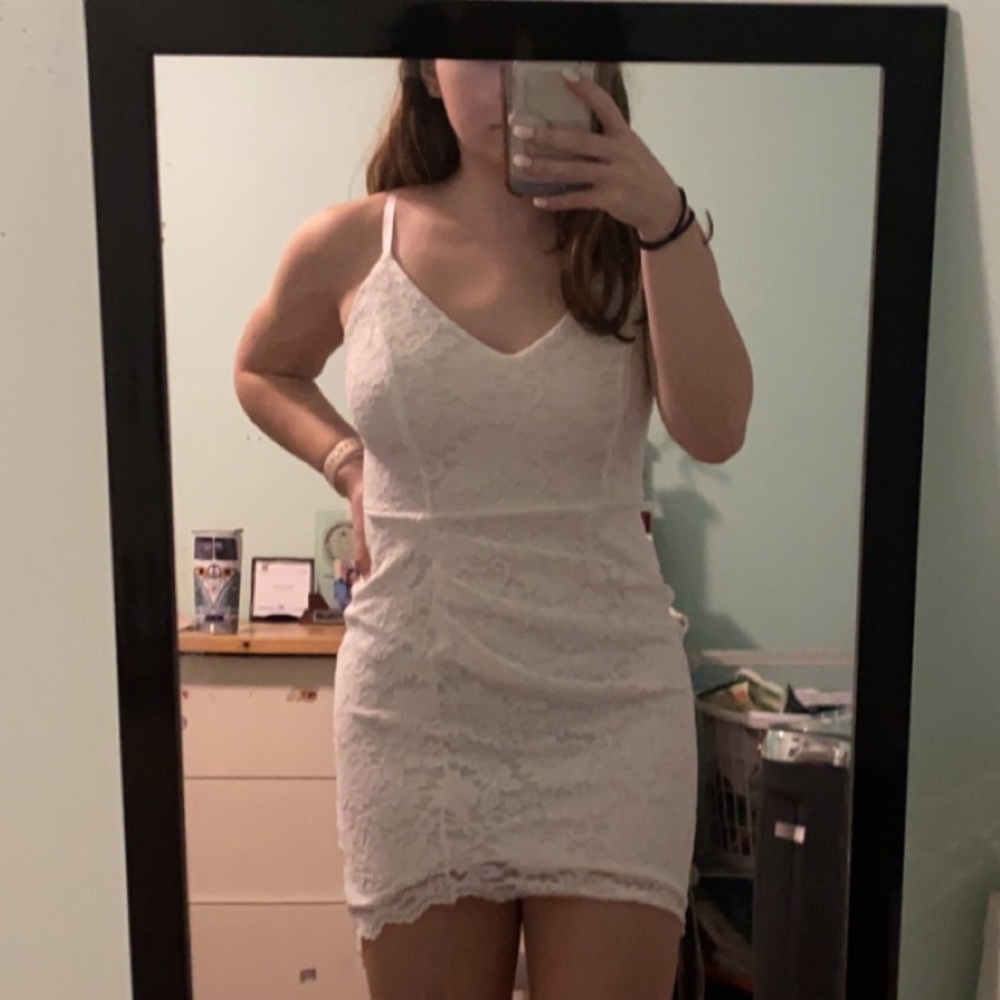 Windsor lace dress
